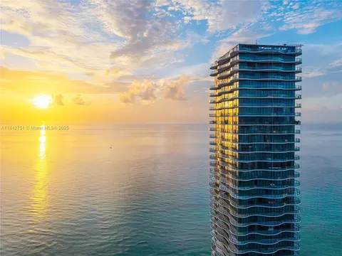 19575 Collins Ave #38, Sunny Isles Beach, FL 33160