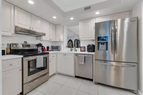 14773 Cumberland Dr #208, Delray Beach, FL 33446