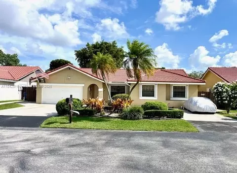 15360 SW 55th Ter, Miami, FL 33185