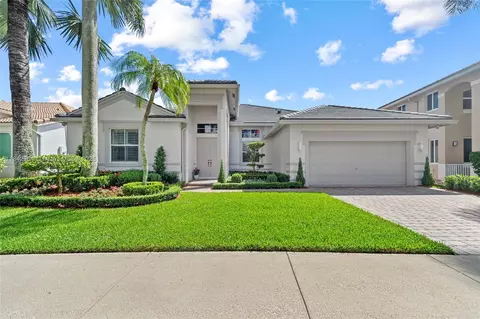 2530 Hunters Run Way, Weston, FL 33327