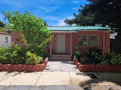 2835 SW 37th Ct, Miami, FL 33145