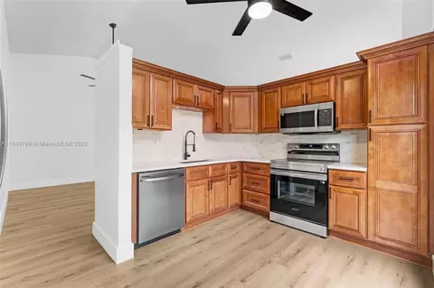 605 Laurel Way, North Lauderdale, FL 33068