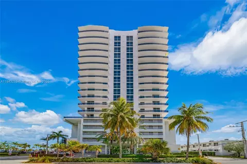 7901 Hispanola Ave #1609, North Bay Village, FL 33141