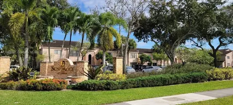 2846 S University Dr #4202, Davie, FL 33328