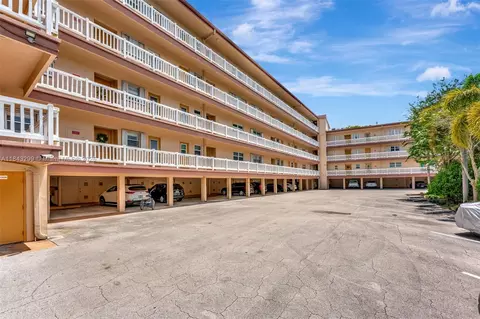 6751 Cypress Rd #306, Plantation, FL 33317