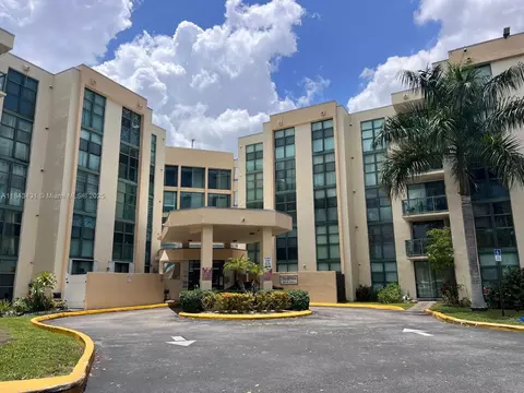 2075 SW 122nd Ave #520, Miami, FL 33175