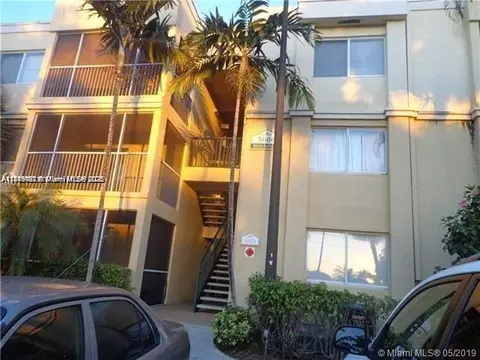 5686 Rock Island Rd #129, Tamarac, FL 33319