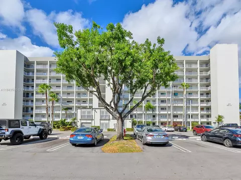 2217 Cypress Island Dr #503, Pompano Beach, FL 33069