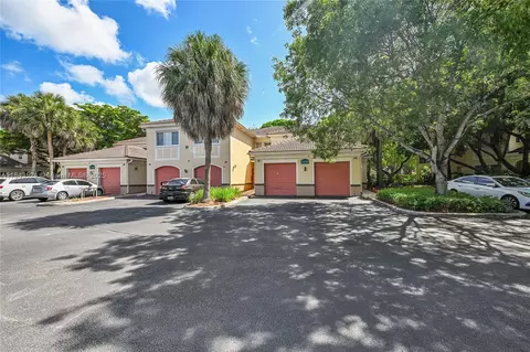 2458 Centergate Dr #203, Miramar, FL 33025