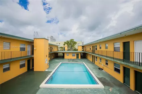 1975 NE 135th St #3B, North Miami, FL 33181