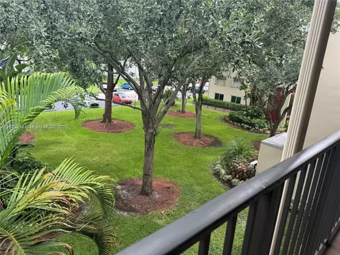 200 SW 132nd Way #313L, Pembroke Pines, FL 33027