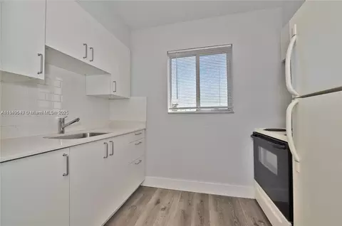 2330 NW 11th St #47, Miami, FL 33125