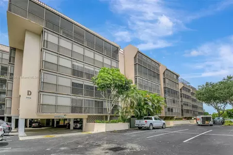 2806 N 46th Ave #D533, Hollywood, FL 33021