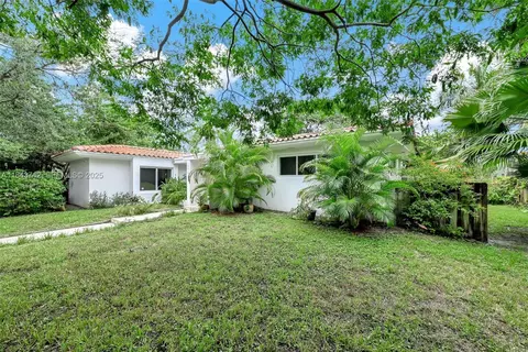 10619 NE 10th Pl, Miami Shores, FL 33138