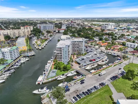 1800 NW 24 Ave #1019, Miami, FL 33125