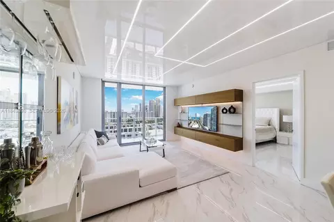 300 Sunny Isles Blvd #4-2203, Sunny Isles Beach, FL 33160