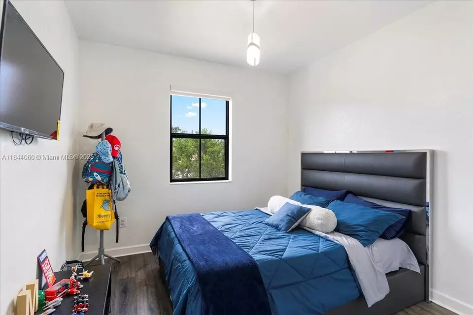 Bedroom - 11313 NW 88th Ter, Doral, FL 33178 photo 8 of 8