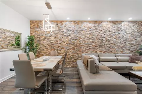 Dining - 11313 NW 88th Ter, Doral, FL 33178 photo 1 of 3