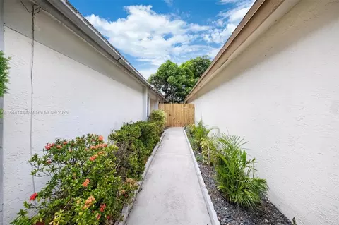 314 Bishop Rd, North Lauderdale, FL 33068 photo 30