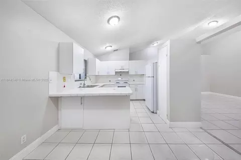 314 Bishop Rd, North Lauderdale, FL 33068 photo 7