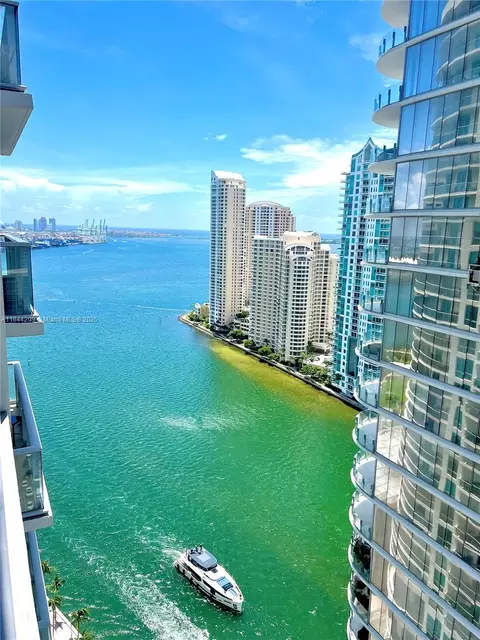 300 S Biscayne Blvd #T-2902, Miami, FL 33131