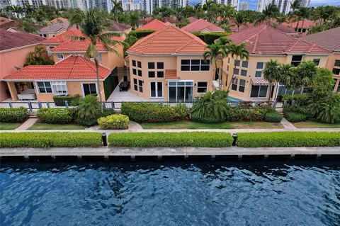 3757 NE 208th Ter, Aventura, FL 33180