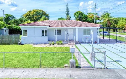 6290 SW 37th St, Miami, FL 33155