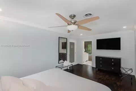 Bedroom - 7475 SW 134th St, Pinecrest, FL 33156 photo 2 of 7