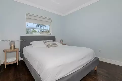 Bedroom - 7475 SW 134th St, Pinecrest, FL 33156 photo 5 of 7