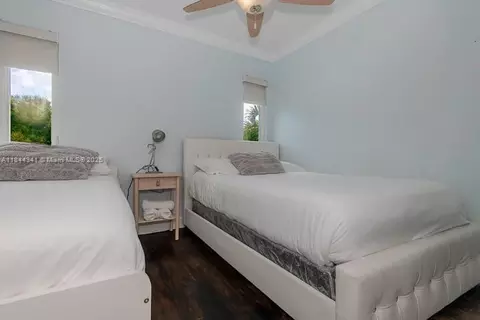 Bedroom - 7475 SW 134th St, Pinecrest, FL 33156 photo 4 of 7