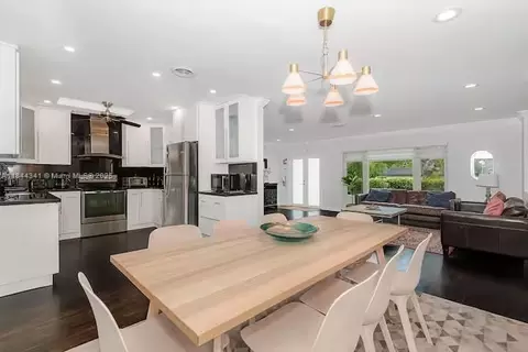 Dining - 7475 SW 134th St, Pinecrest, FL 33156 photo 1 of 2