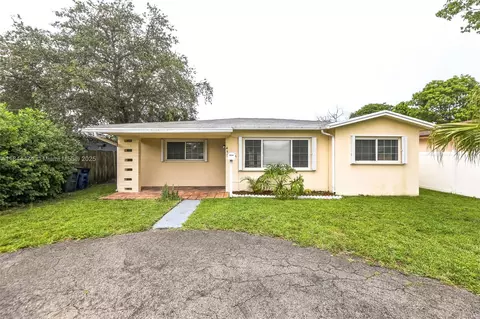 412 SW 4th Ter, Hallandale Beach, FL 33009