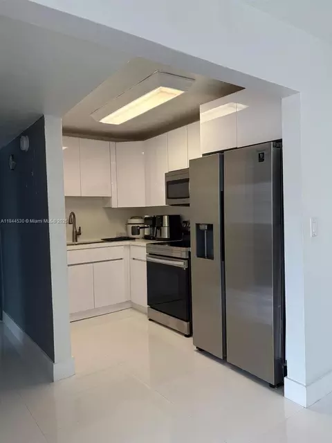 495 NW 72nd Ave #408, Miami, FL 33126