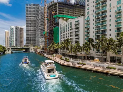 41 SE 5th St #1503, Miami, FL 33131