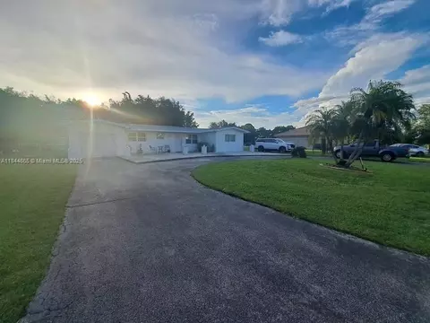 27220 SW 164th Ct, Homestead, FL 33031