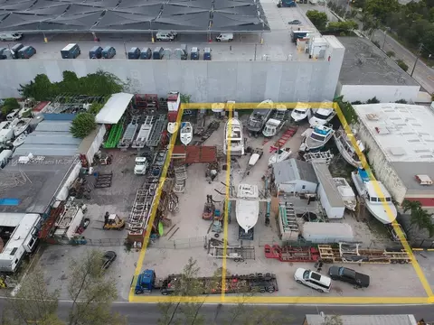 River Dr, Miami, FL 33142 photo 2