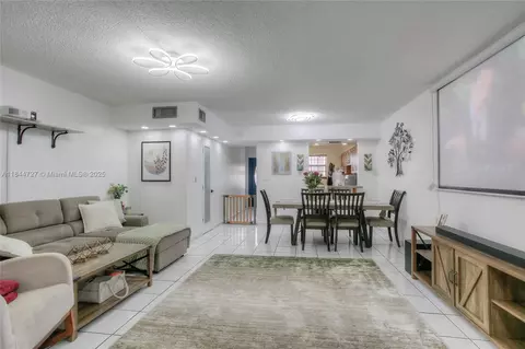 Other - 834 W 80th Pl, Hialeah, FL 33014 photo 3 of 6
