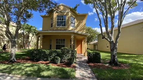 1932 SE Grand Dr, Port Saint Lucie, FL 34952