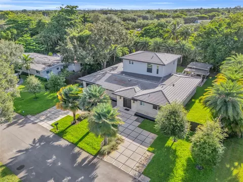 View/Area - 11301 SW 74th Ct, Pinecrest, FL 33156 photo 1 of 3