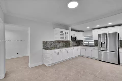 Other - 453 W 40th Pl, Hialeah, FL 33012 photo 9 of 21