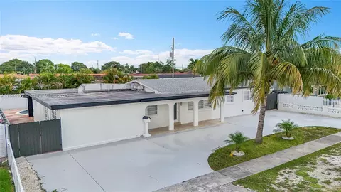 View/Area - 453 W 40th Pl, Hialeah, FL 33012 photo 1 of 15