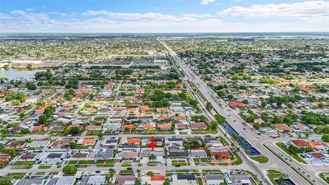 View/Area - 453 W 40th Pl, Hialeah, FL 33012 photo 13 of 15