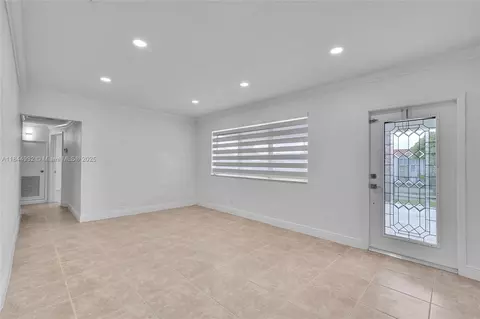 Living - 453 W 40th Pl, Hialeah, FL 33012 photo 2 of 9