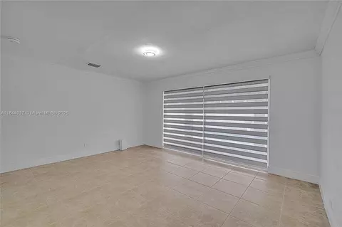 Other - 453 W 40th Pl, Hialeah, FL 33012 photo 12 of 21