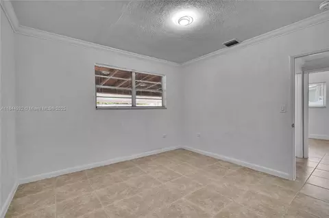 Other - 453 W 40th Pl, Hialeah, FL 33012 photo 7 of 21