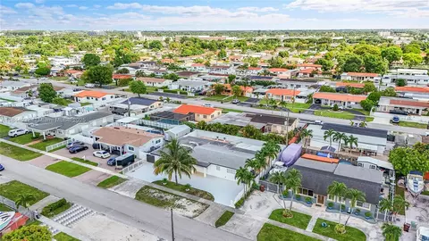 View/Area - 453 W 40th Pl, Hialeah, FL 33012 photo 3 of 15