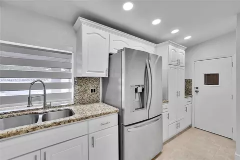 Other - 453 W 40th Pl, Hialeah, FL 33012 photo 11 of 21