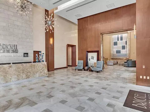 31 SE 5th St #2911, Miami, FL 33131