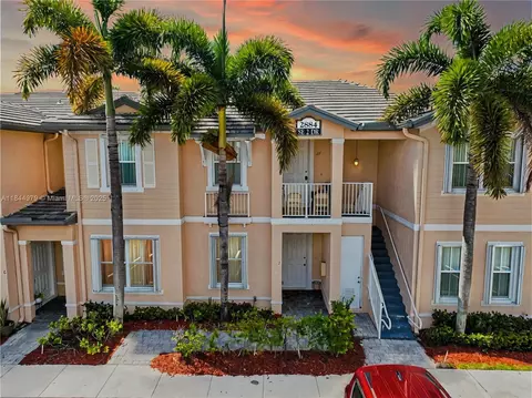 2884 SE 2nd Dr #7, Homestead, FL 33033