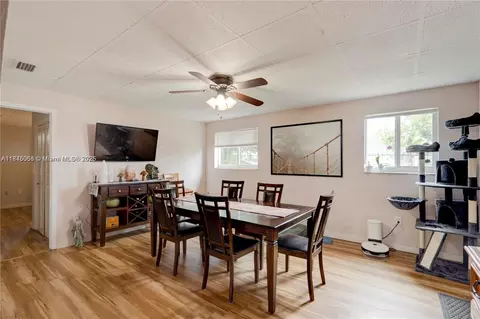 Undisclosed, Hialeah, FL 33015 photo 6